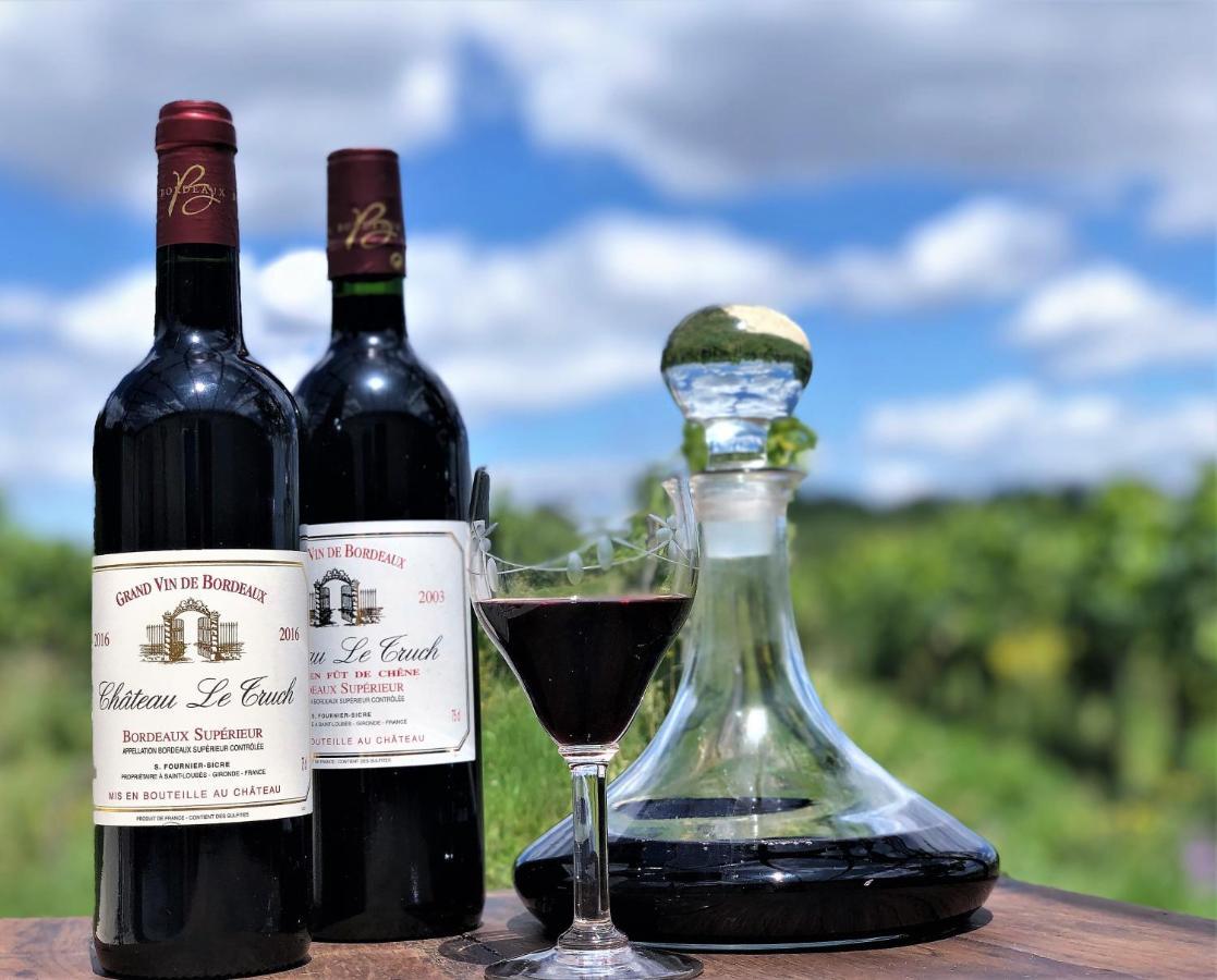 Chateau Le Truch Montussan Esterno foto